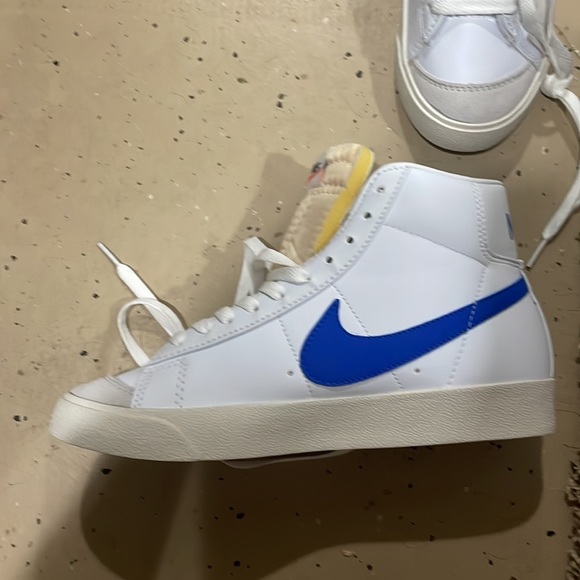 Nike blazers - Picture 2 of 5